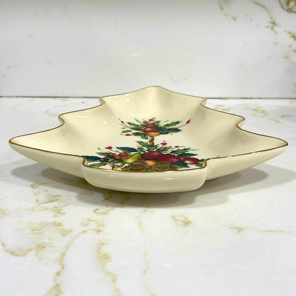 LENOX HOLIDAY TARTAN DIMENSION COLLECTION CHRISTMAS TREE SHAPED DISH 7.5” x 7” - Picture 4 of 10
